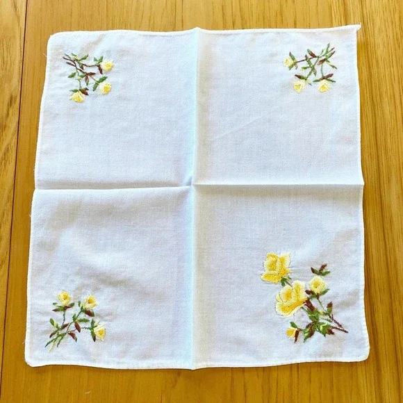 Vintage Handkerchief Hanky Embroidered Yellow Roses Flowers Fine Cotton 10.25" - Picture 2 of 6